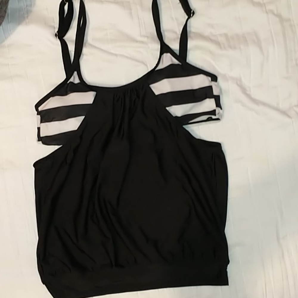 Brand New never worn swim set size medium